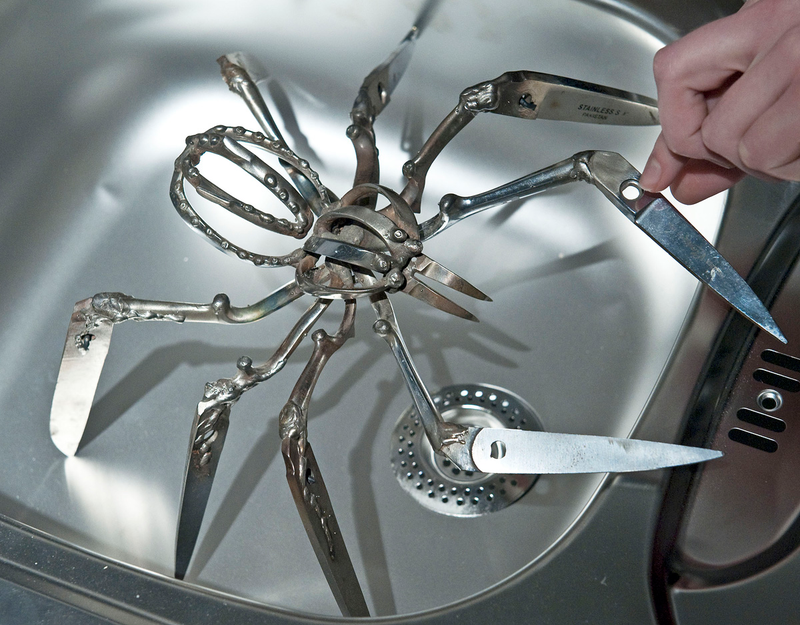 Illustration for article titled The Extraordinary Evolution of Scissors